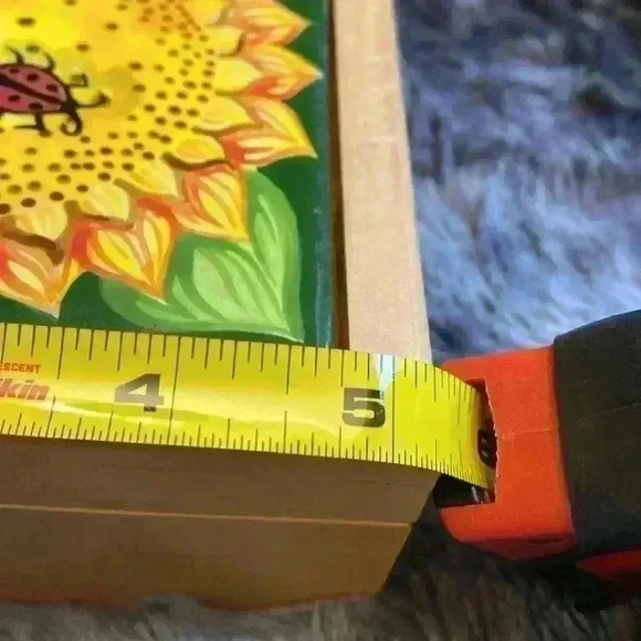 Sunflower trinket box with hand  painted tile top - Picture 15 of 16